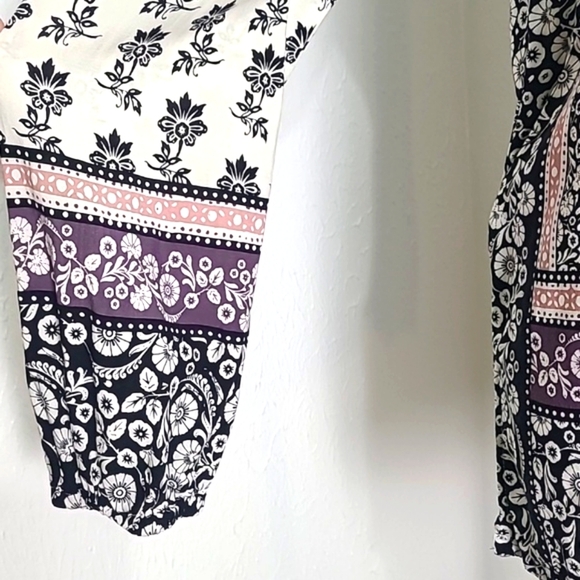 LOFT Black & White Floral Print Top with Pink & Purple Accents, Size Medium - Picture 4 of 10